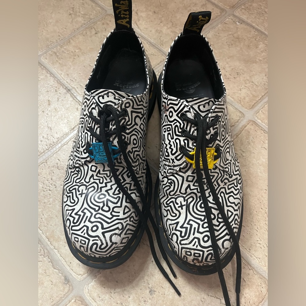 Dr martens size 7 women’s keith haring 1461 Oxford leather